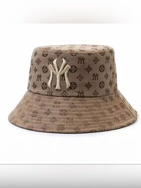 Kohl's Tan Monogram Bucket Hat with NY Patch